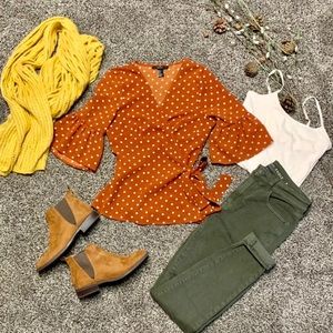 Juniors Fall Rust Burnt Orange polka dot wrap shirt with flare sleeve Sz S
